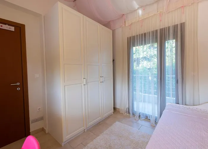 Flow Garden Pool Villa, Halkidiki Villa *